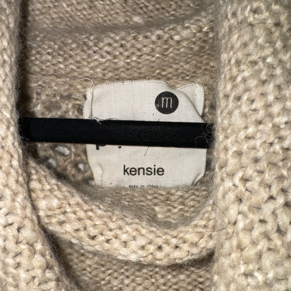 Kenzie Brand. Size M. Wear over leggings or skinny skins. Good condition.